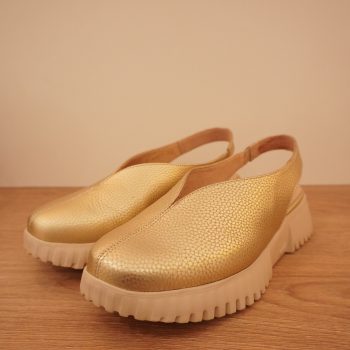 chaussure wonders a 4411